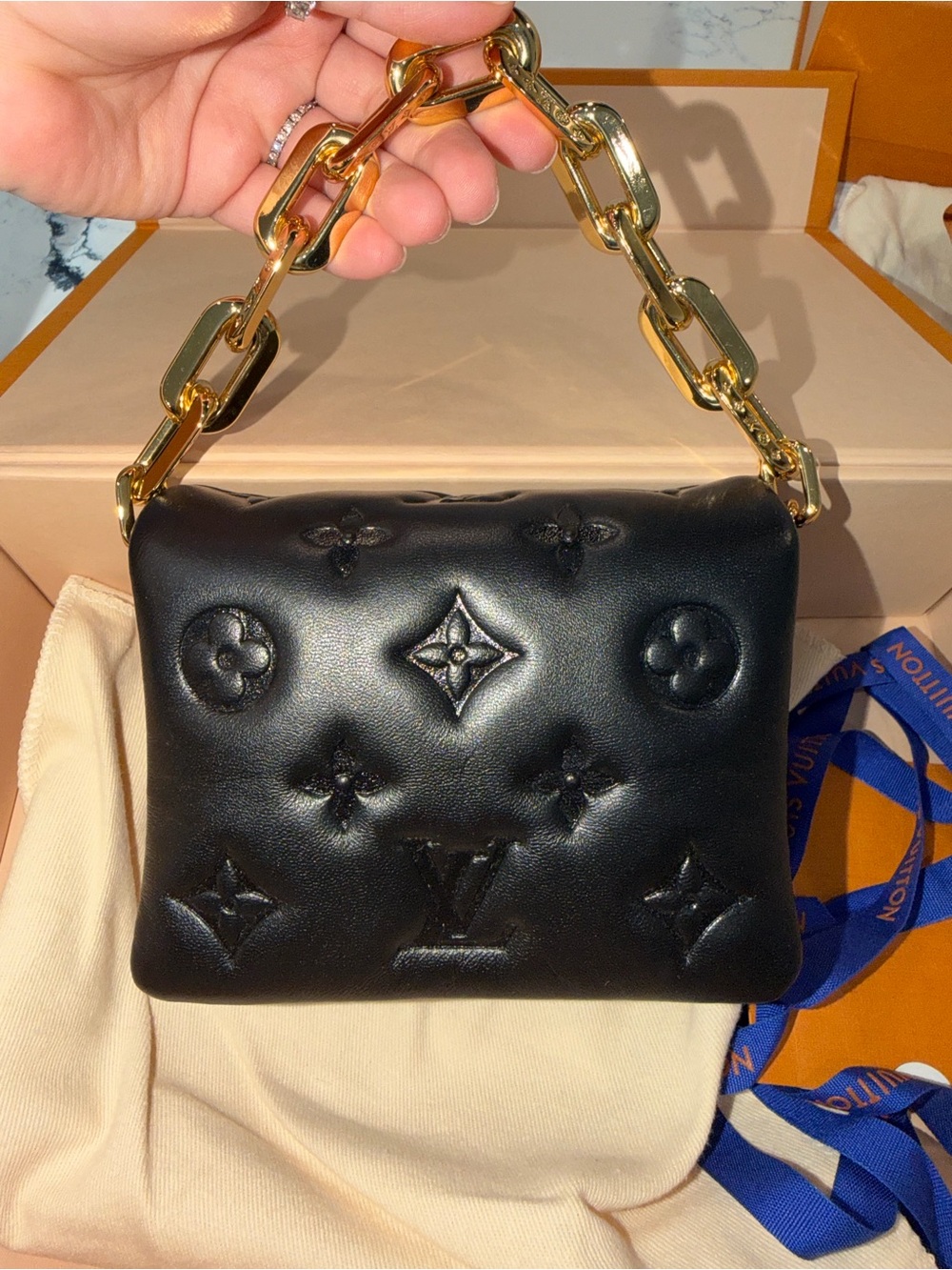 Louis Vuitton Black Belt Bag Coussin - Picture 5 of 6